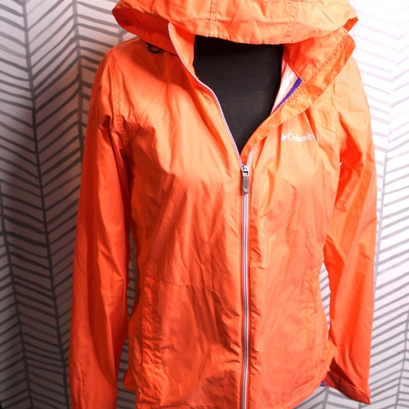 Columbia Jackets & Blazers - Columbia raincoat with hood